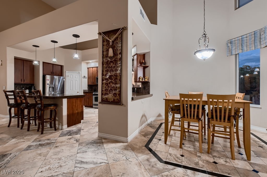 5416 Irish Spring Street Property Photo 10