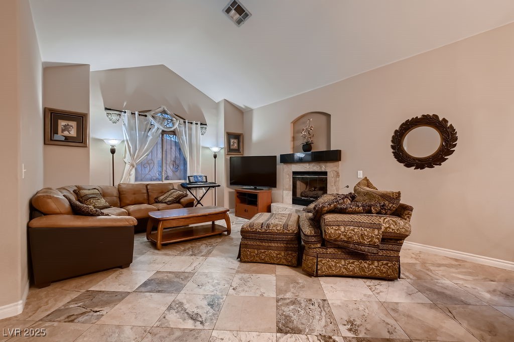 5416 Irish Spring Street Property Photo 11
