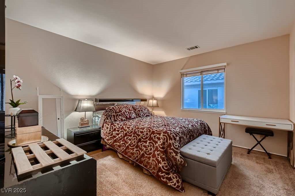 5416 Irish Spring Street Property Photo 18