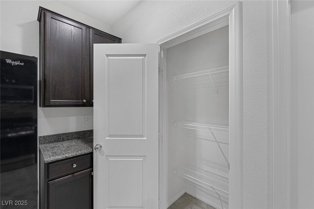 6949 Town Forest Avenue Property Photo 15