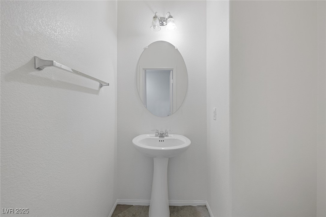 6949 Town Forest Avenue Property Photo 22