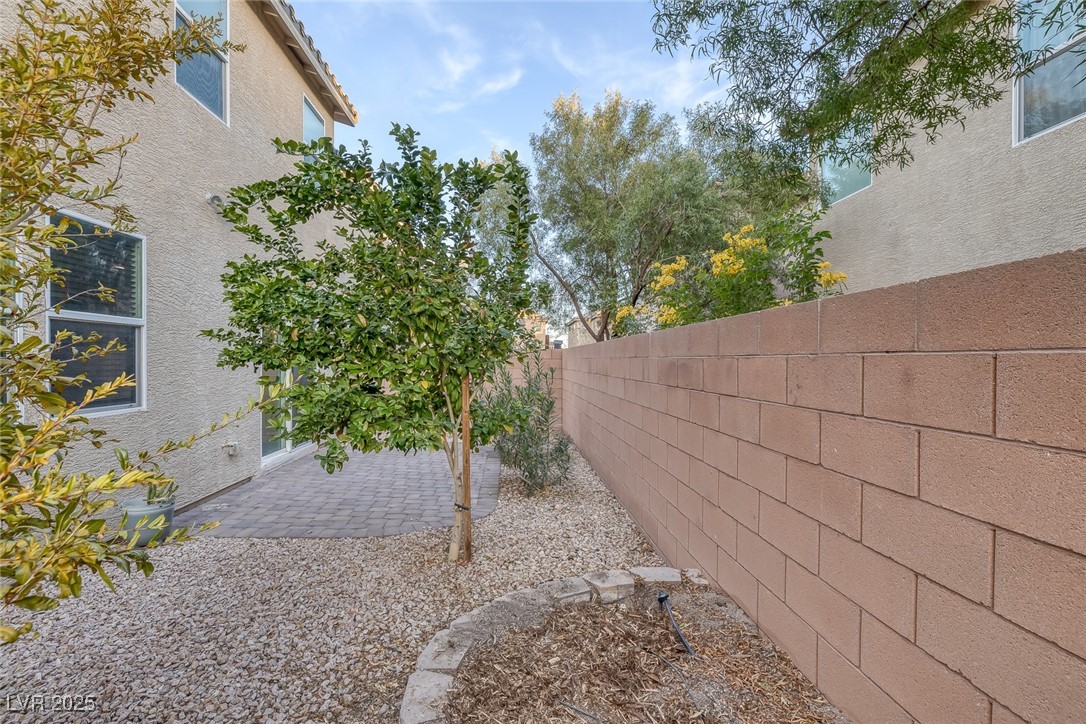 6949 Town Forest Avenue Property Photo 45