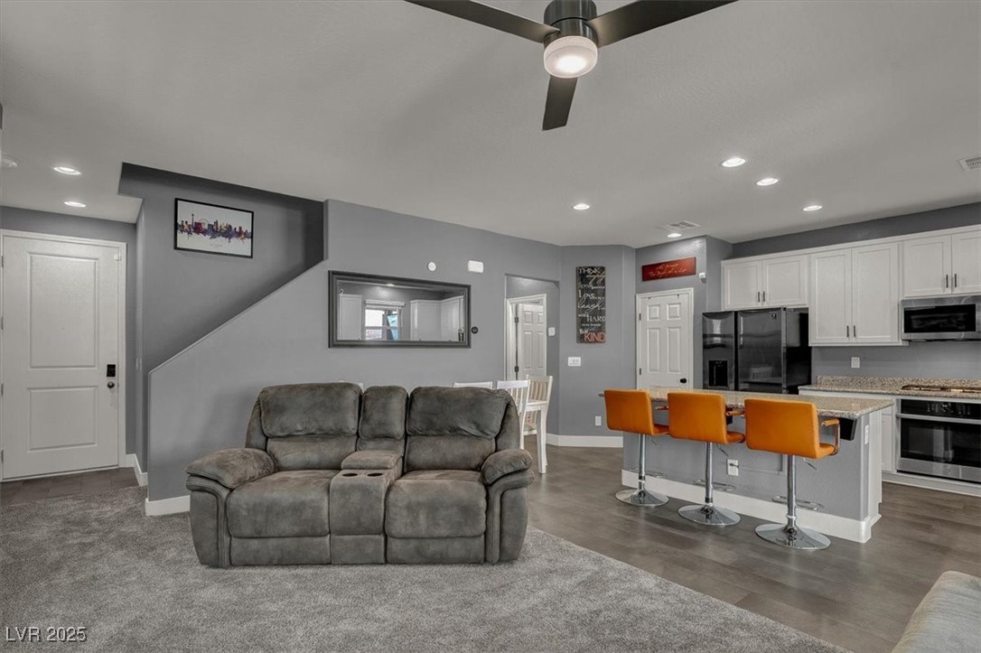 12553 Skylight View Street Property Photo 6