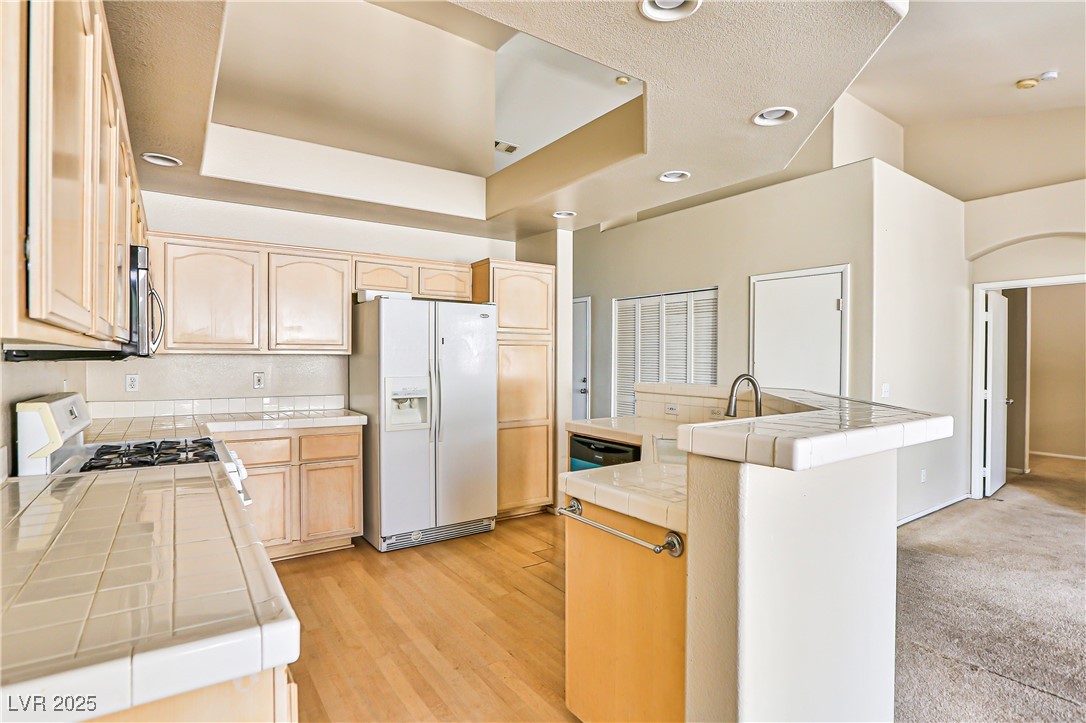 211 Crown Imperial Street Property Photo 13
