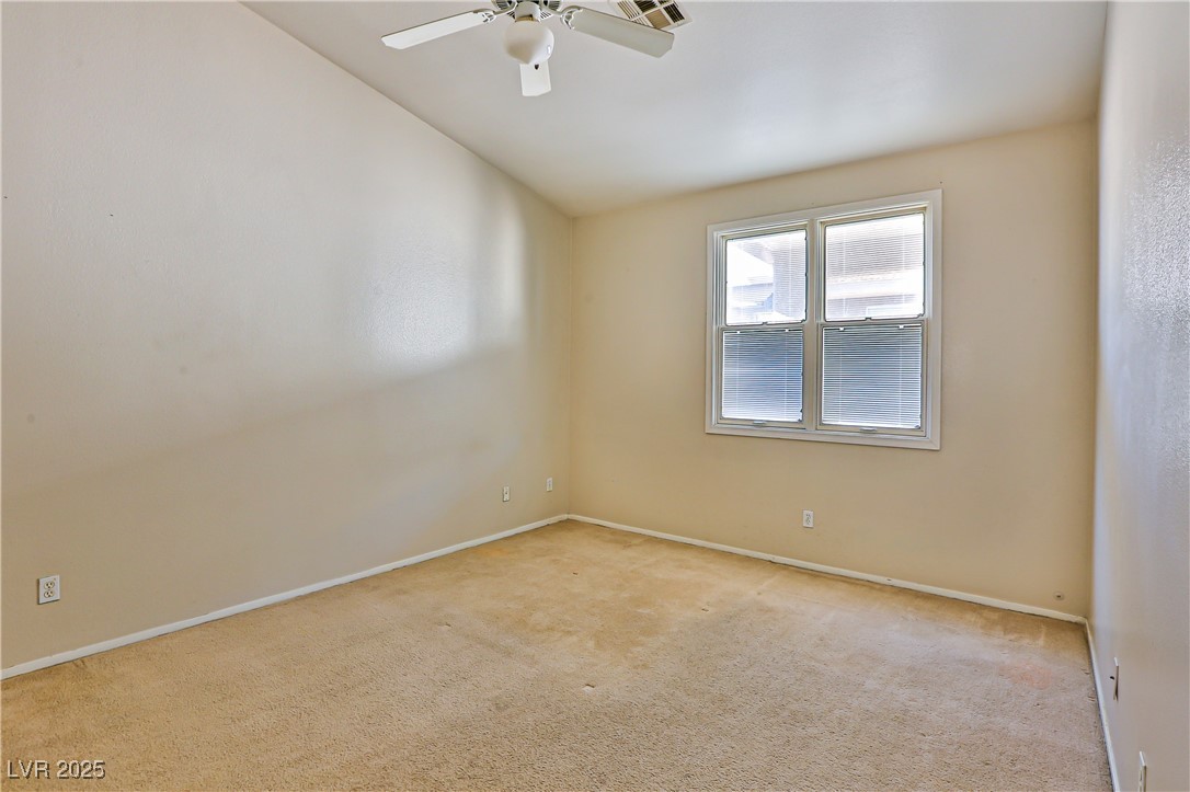 211 Crown Imperial Street Property Photo 18