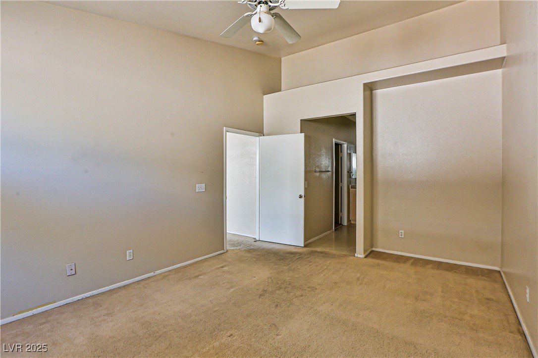 211 Crown Imperial Street Property Photo 19