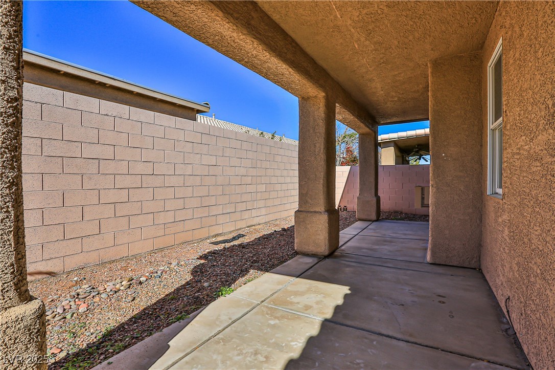 211 Crown Imperial Street Property Photo 28