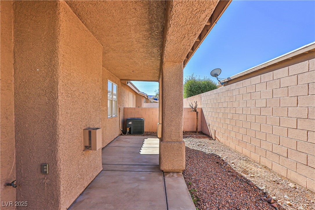 211 Crown Imperial Street Property Photo 30