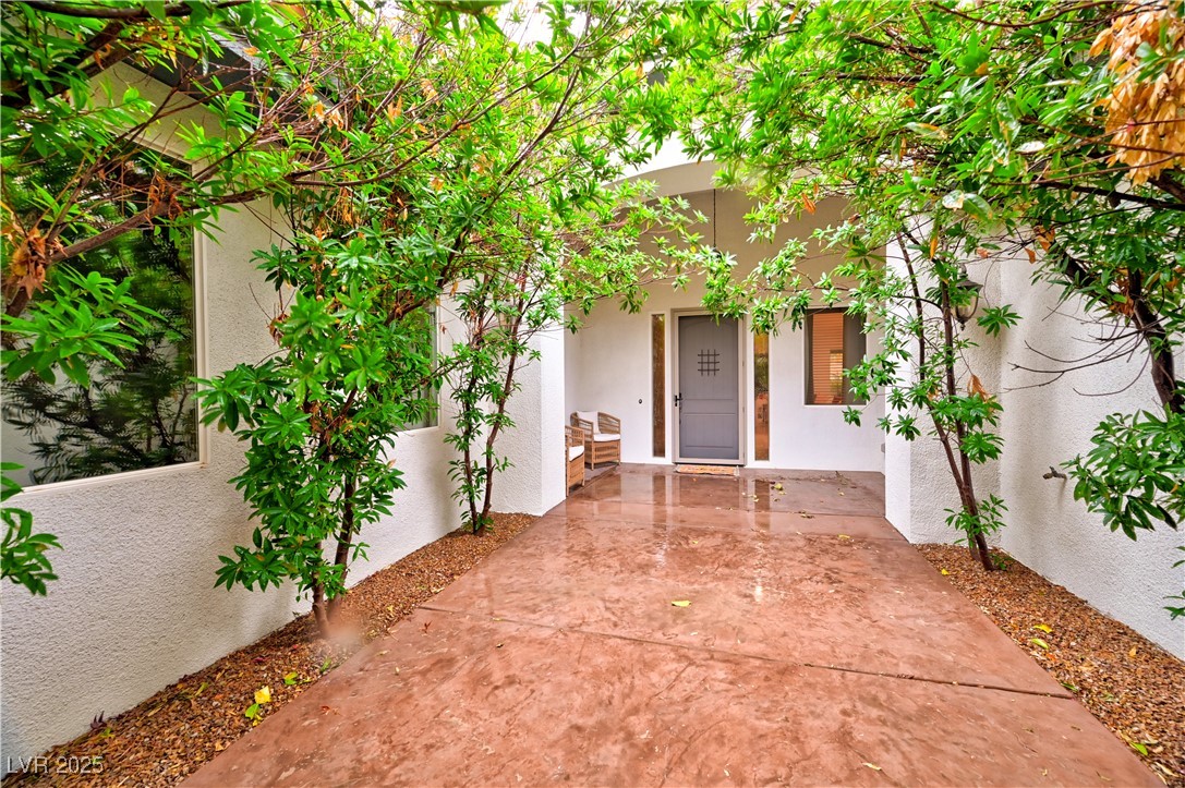 7565 North Torrey Pines Drive A Property Photo 3