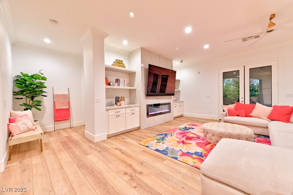 7565 North Torrey Pines Drive A Property Photo 8