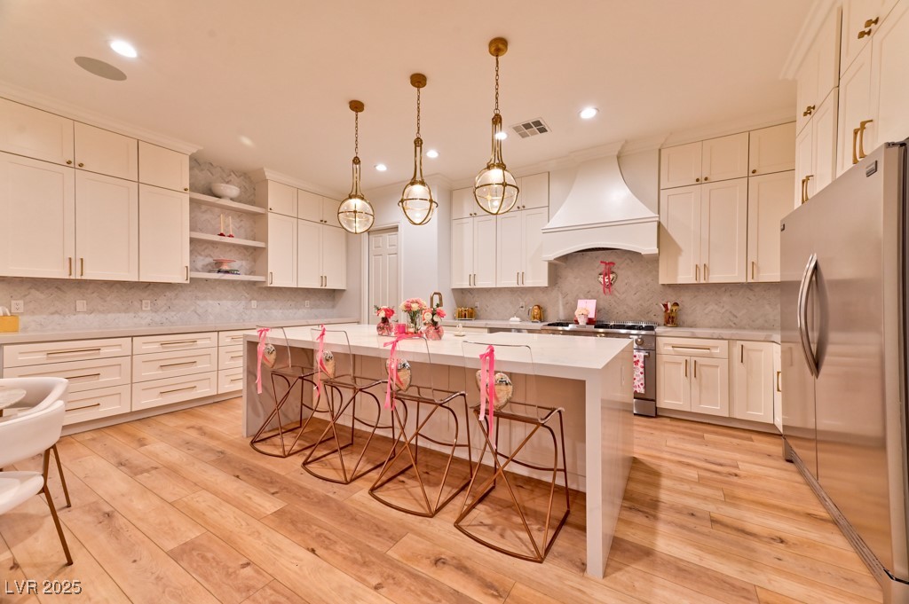 7565 North Torrey Pines Drive A Property Photo 13