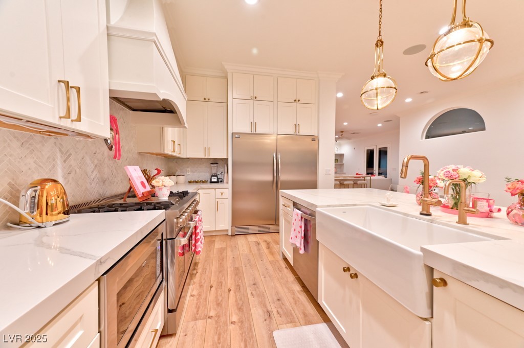 7565 North Torrey Pines Drive A Property Photo 15