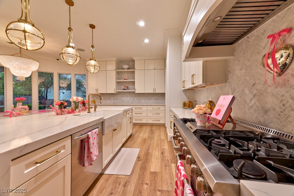 7565 North Torrey Pines Drive A Property Photo 17