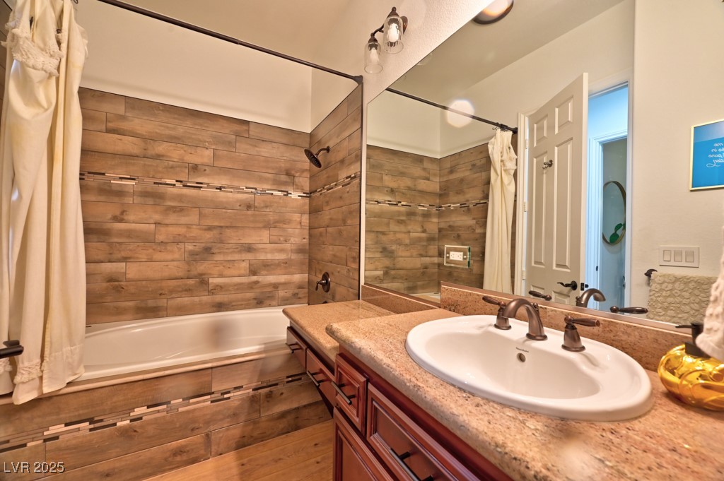 7565 North Torrey Pines Drive A Property Photo 47