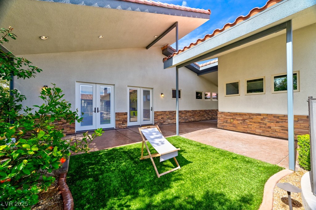 7565 North Torrey Pines Drive A Property Photo 56