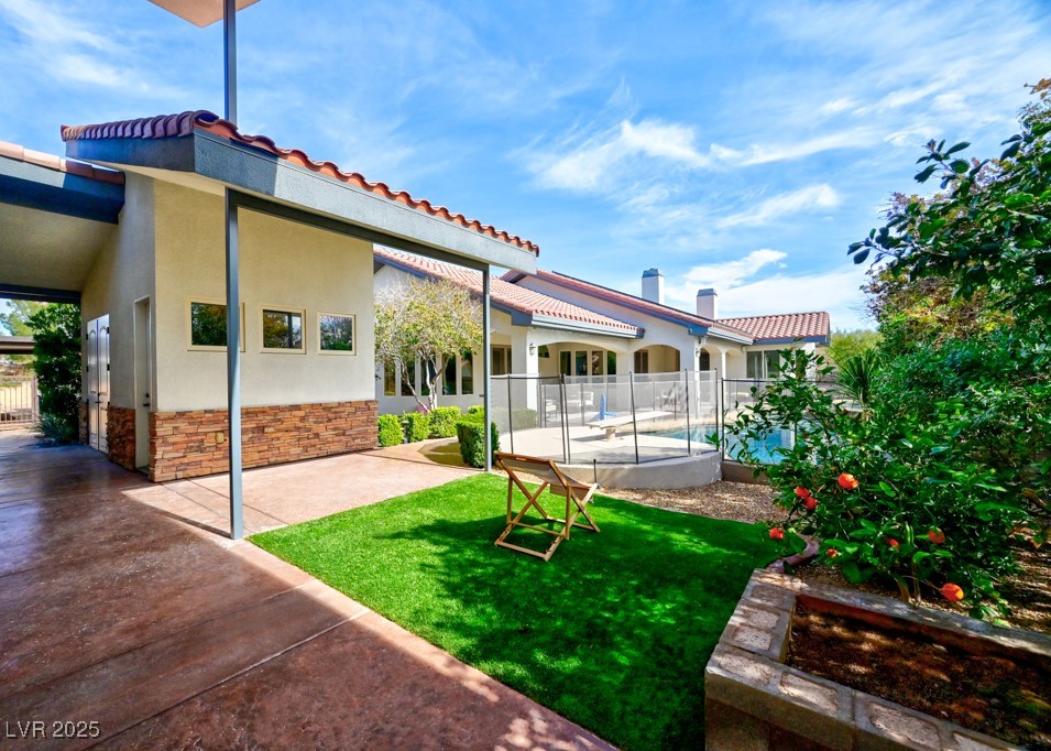 7565 North Torrey Pines Drive A Property Photo 57