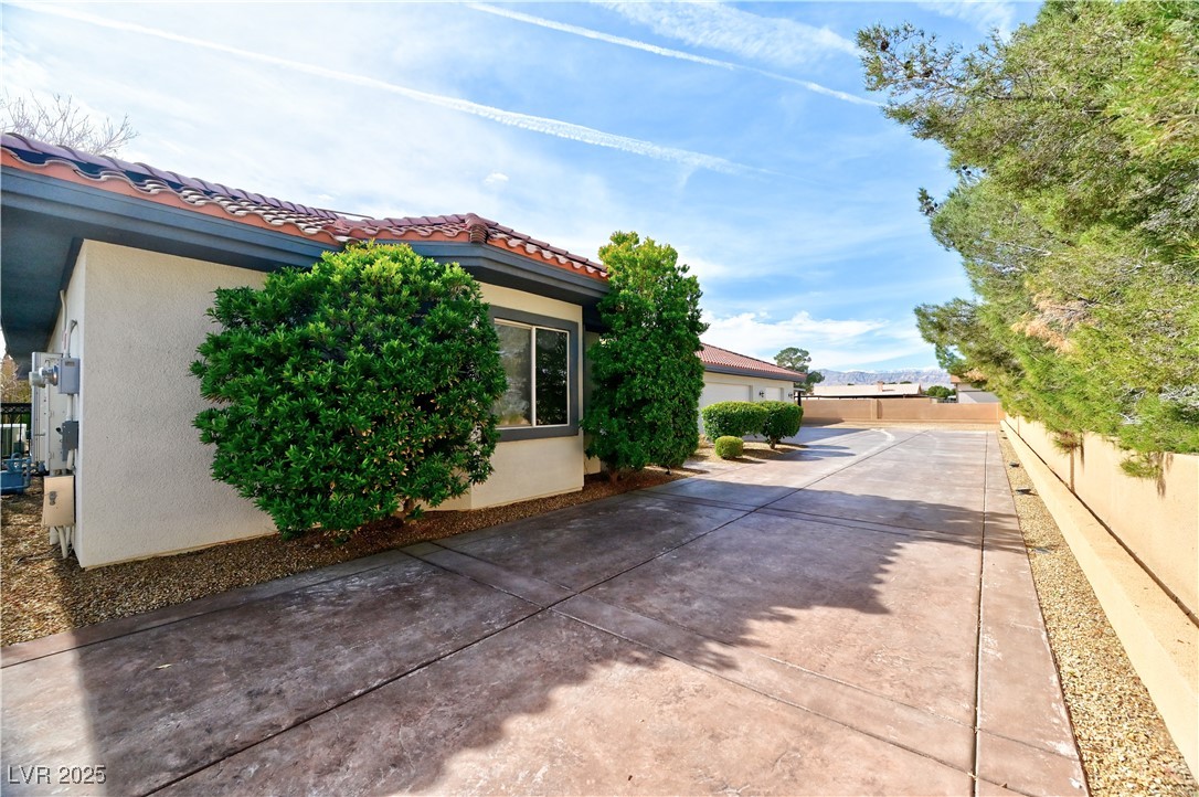 7565 North Torrey Pines Drive A Property Photo 76