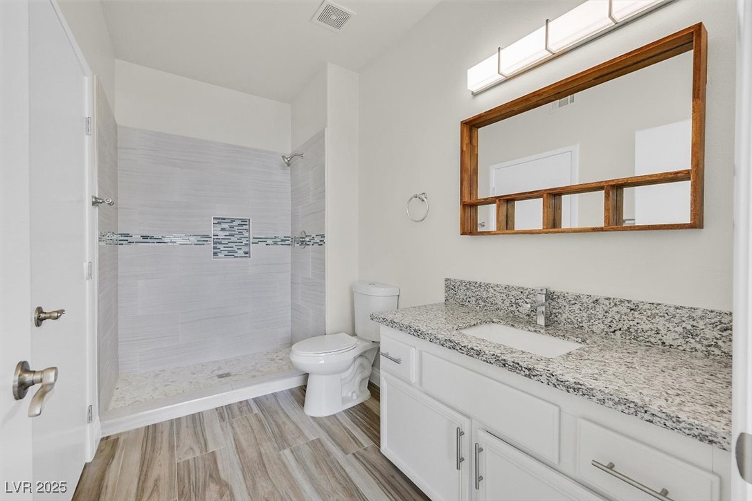 9050 West Warm Springs Road 2153 Property Photo 6