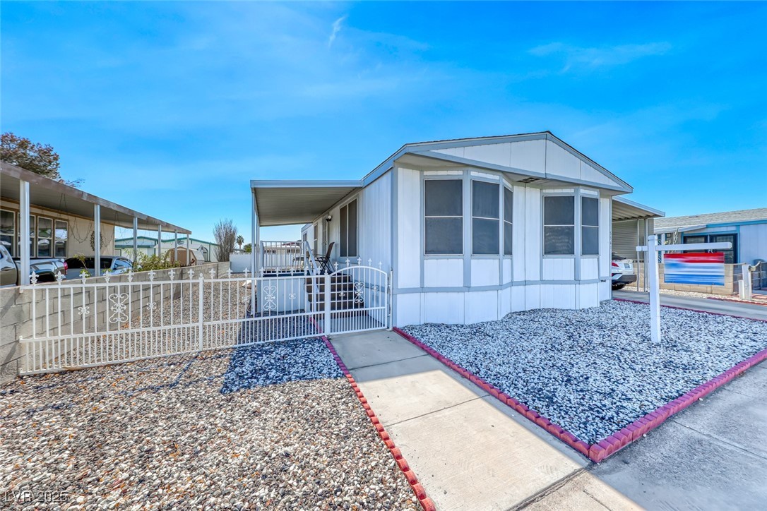 5561 Aldama Road Property Photo 3