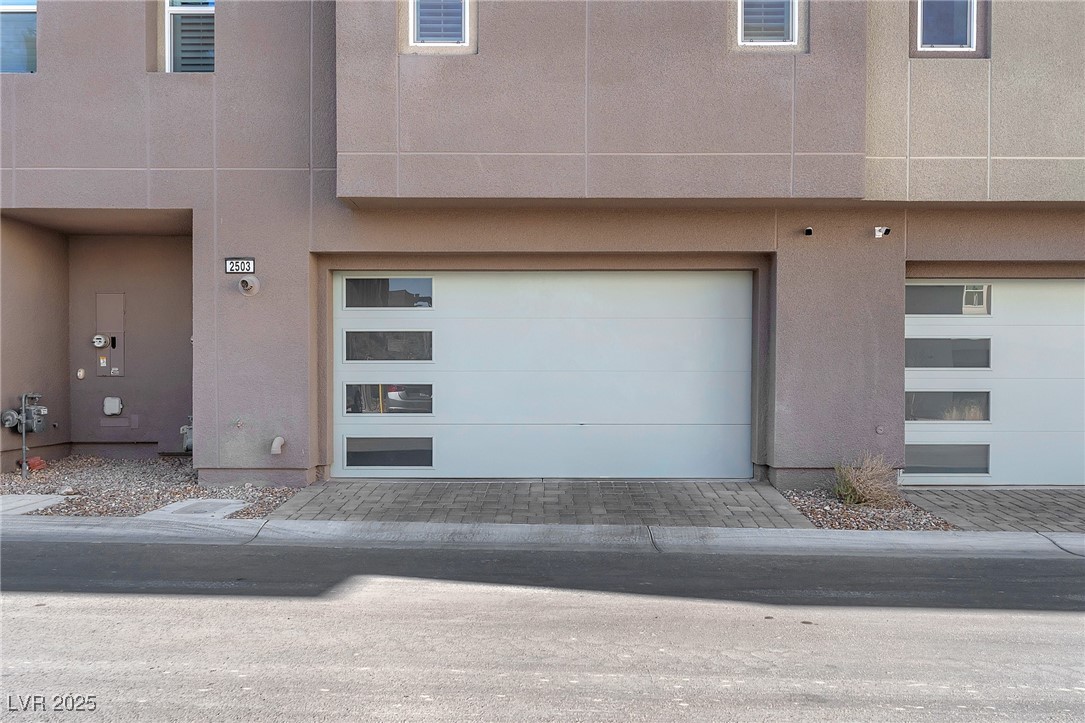 2503 Cracked Stone Street Property Photo 28