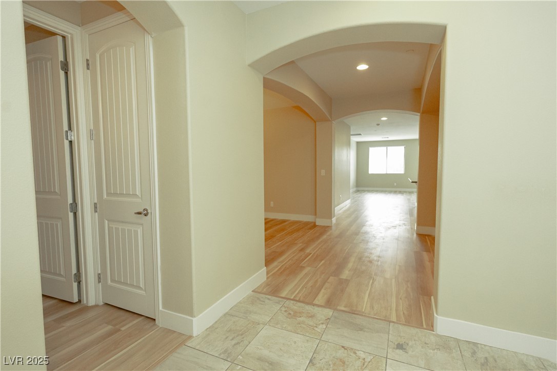 1617 Meadow Bluffs Avenue Property Photo 6