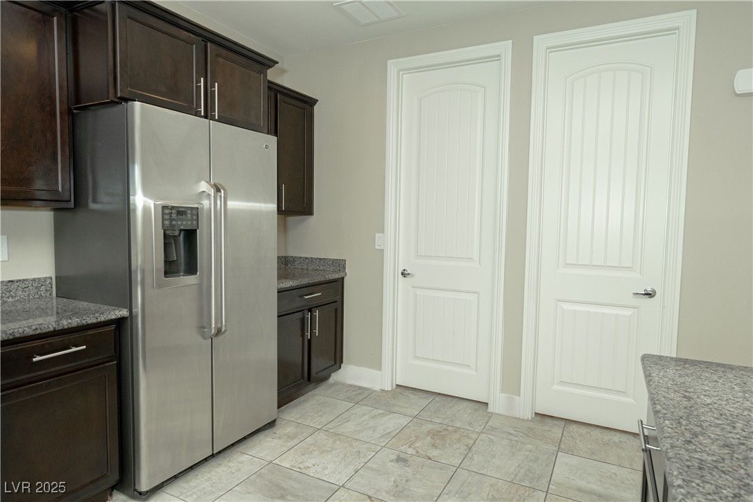 1617 Meadow Bluffs Avenue Property Photo 16