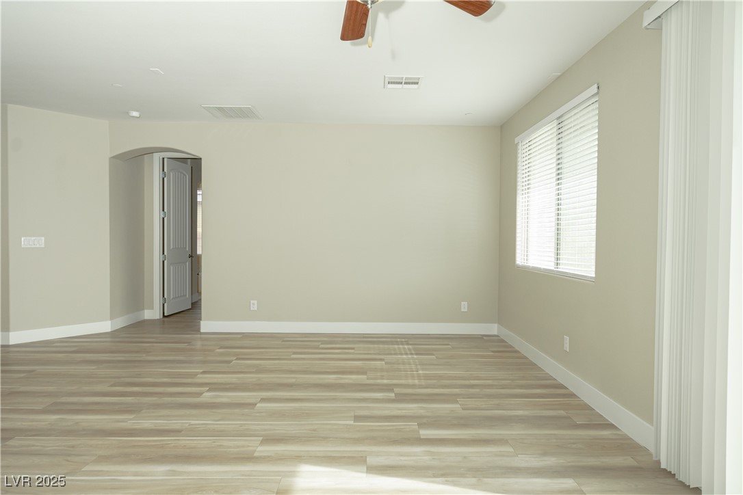 1617 Meadow Bluffs Avenue Property Photo 17