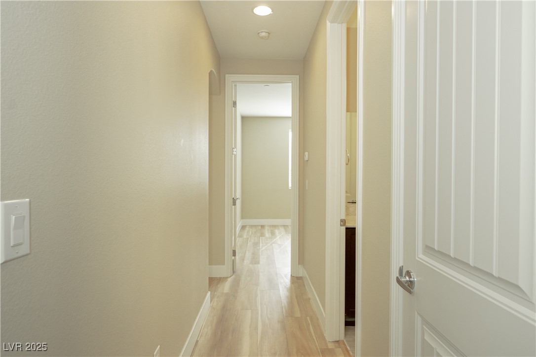 1617 Meadow Bluffs Avenue Property Photo 20
