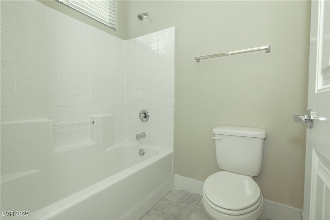 1617 Meadow Bluffs Avenue Property Photo 24