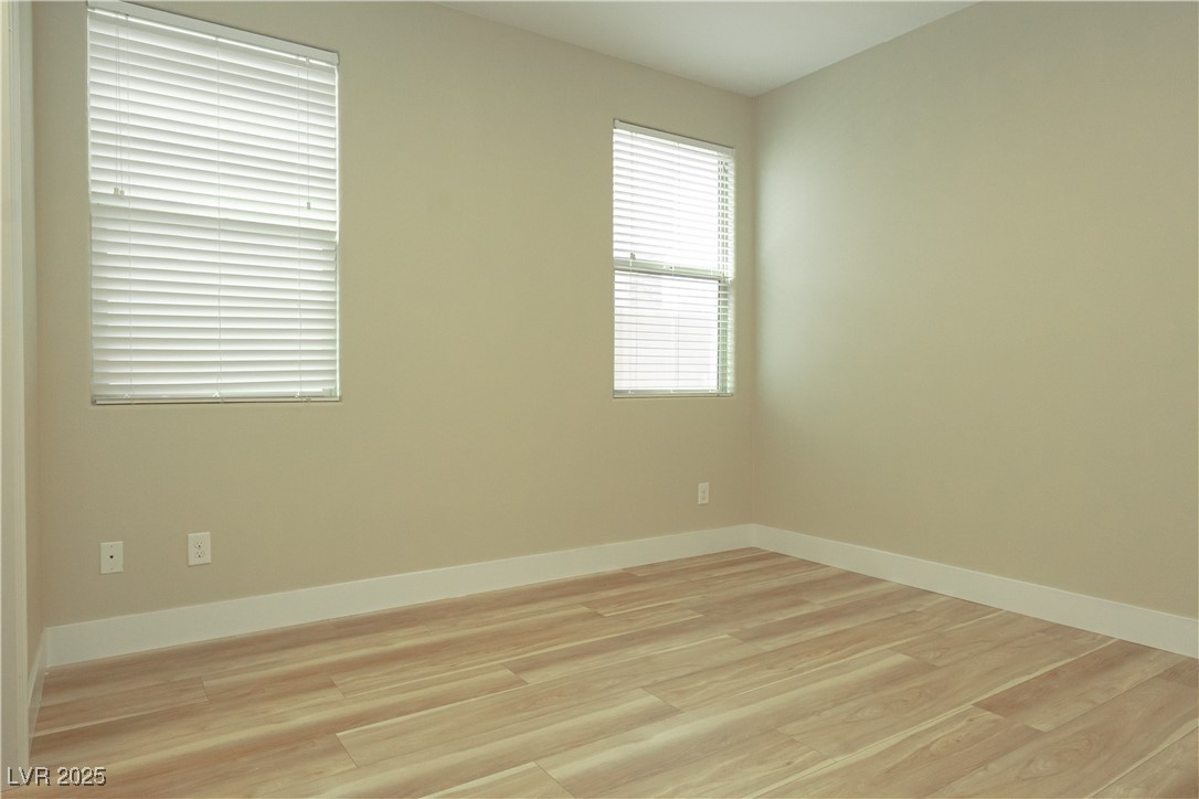 1617 Meadow Bluffs Avenue Property Photo 25