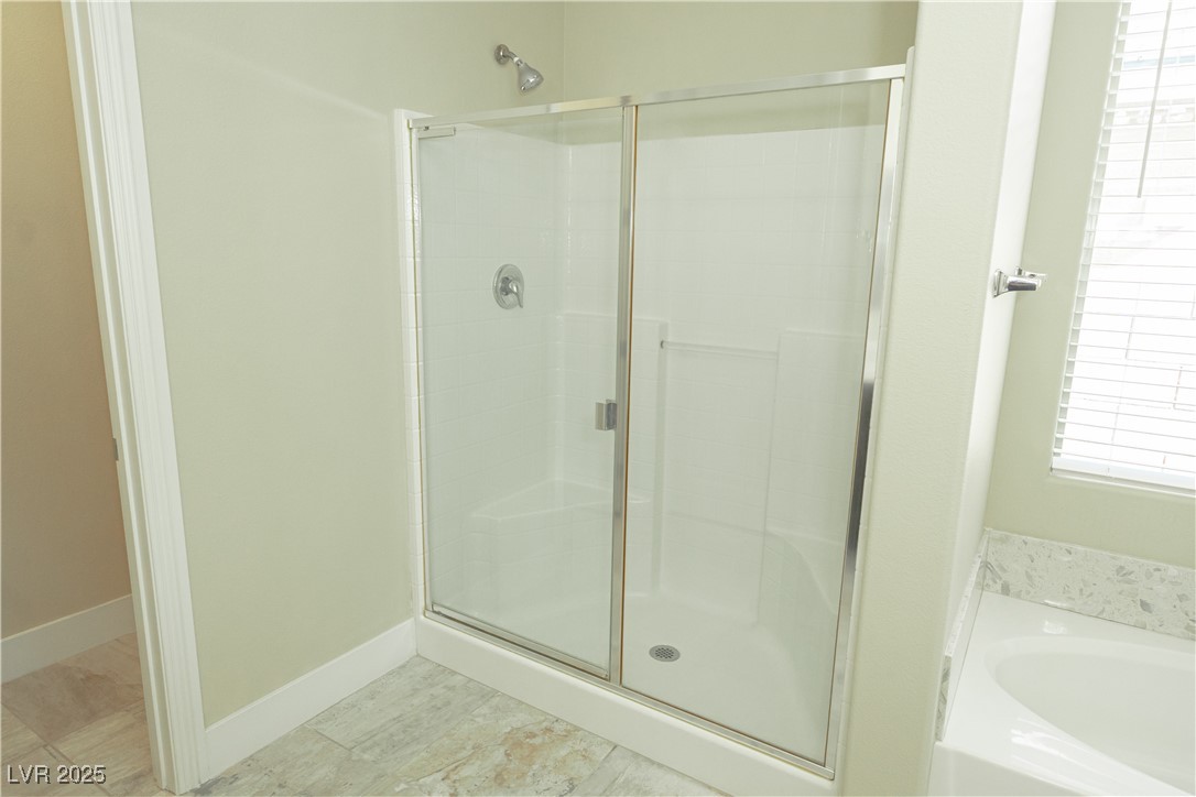 1617 Meadow Bluffs Avenue Property Photo 31