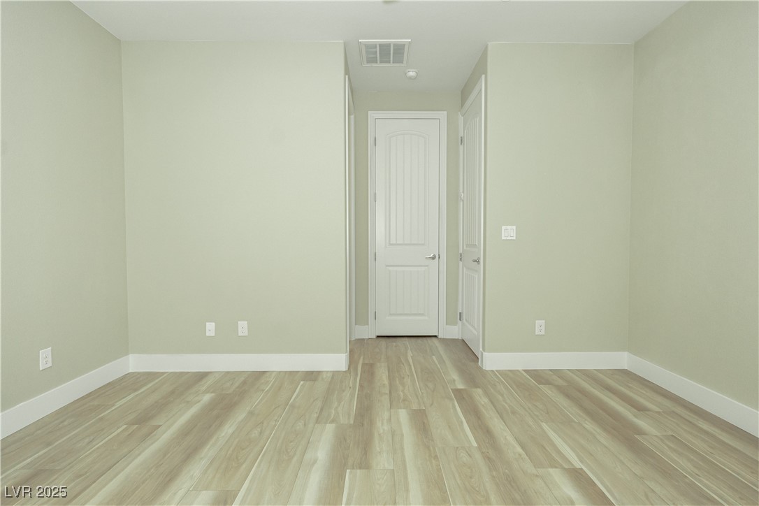 1617 Meadow Bluffs Avenue Property Photo 36