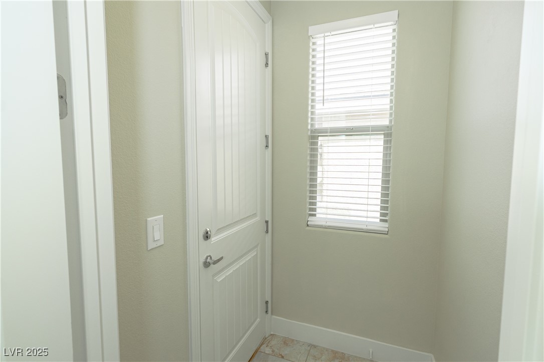 1617 Meadow Bluffs Avenue Property Photo 38