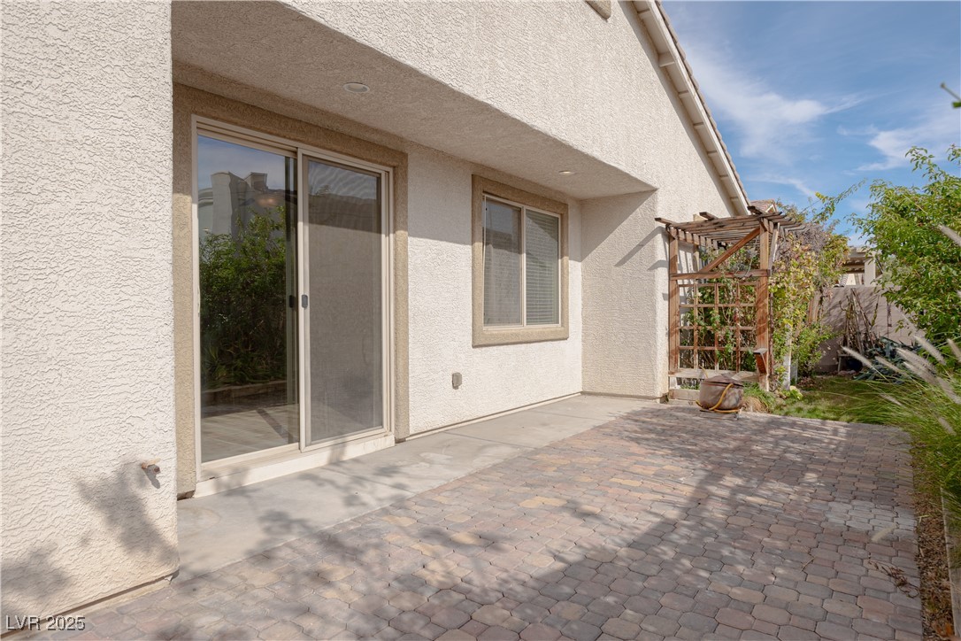 1617 Meadow Bluffs Avenue Property Photo 43