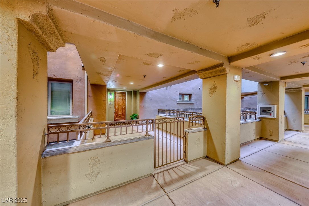 20 Via Mantova 106 Property Photo 9