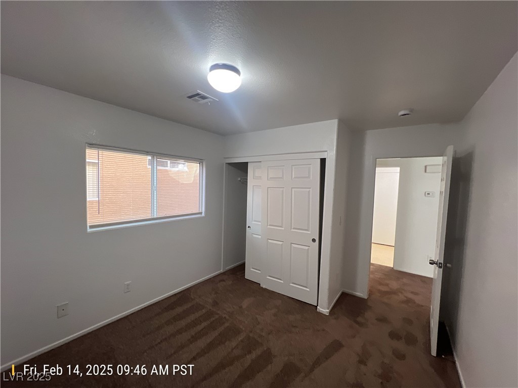7464 Edgecove Court Property Photo 5
