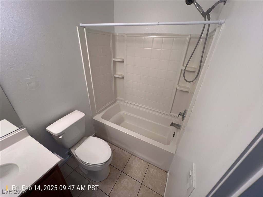 7464 Edgecove Court Property Photo 6