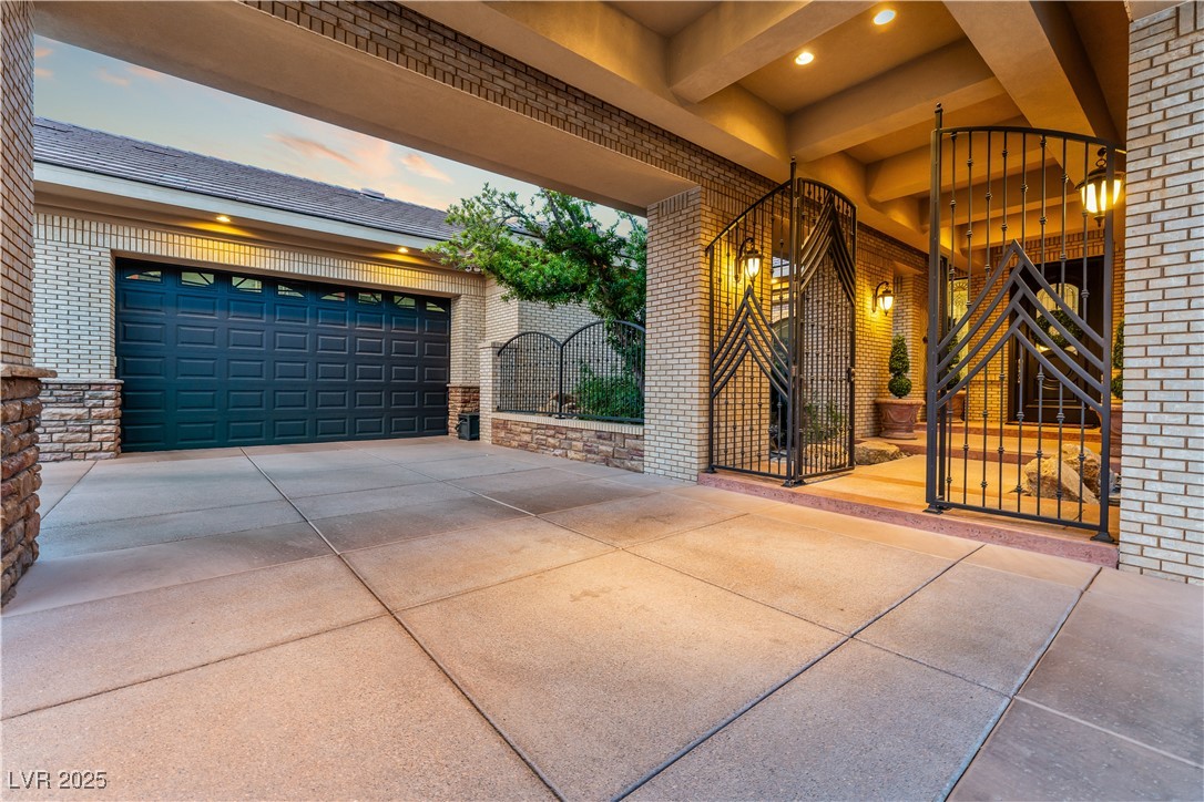 2870 Quartz Canyon Drive Property Photo 8