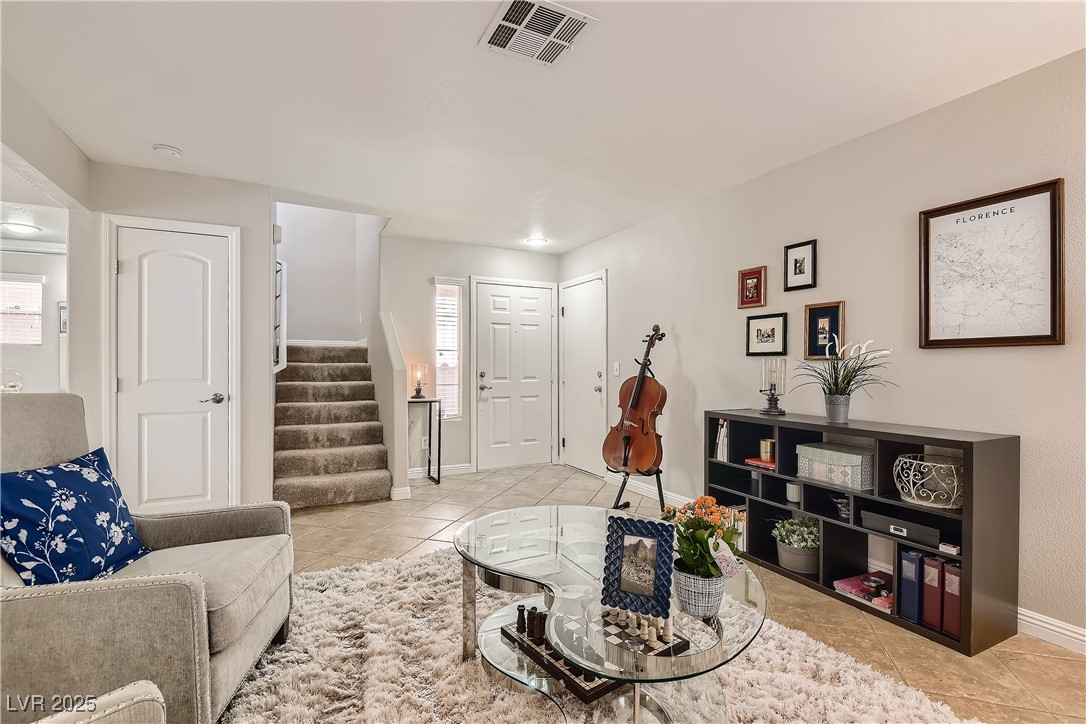 1517 Calle Montery Street Property Photo 6