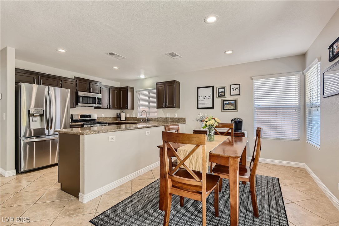 1517 Calle Montery Street Property Photo 8