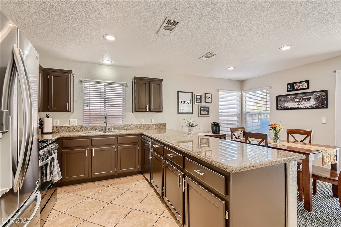 1517 Calle Montery Street Property Photo 10