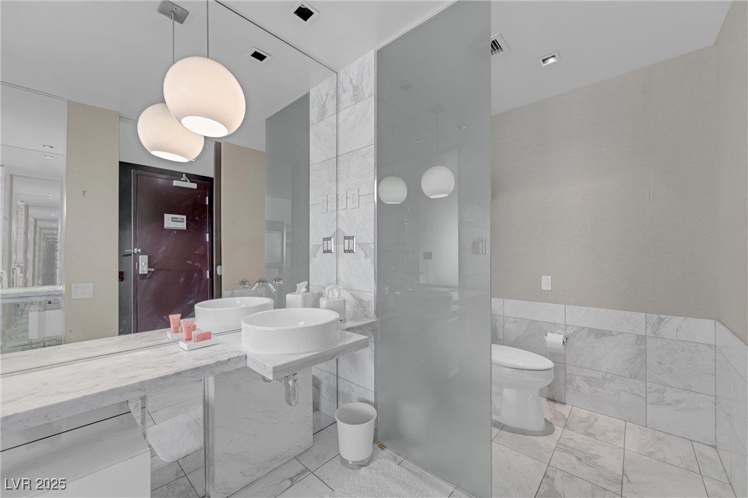 4381 West Flamingo Road 2712 Property Photo 13