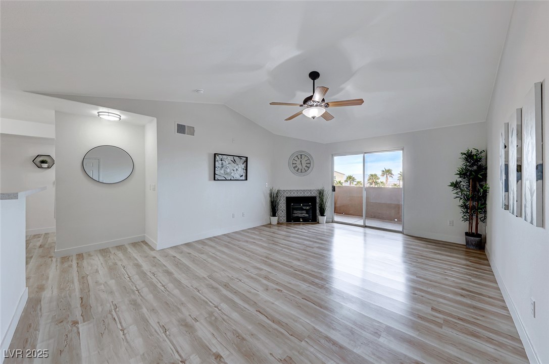 231 West Horizon Ridge Parkway 1027 Property Photo 4