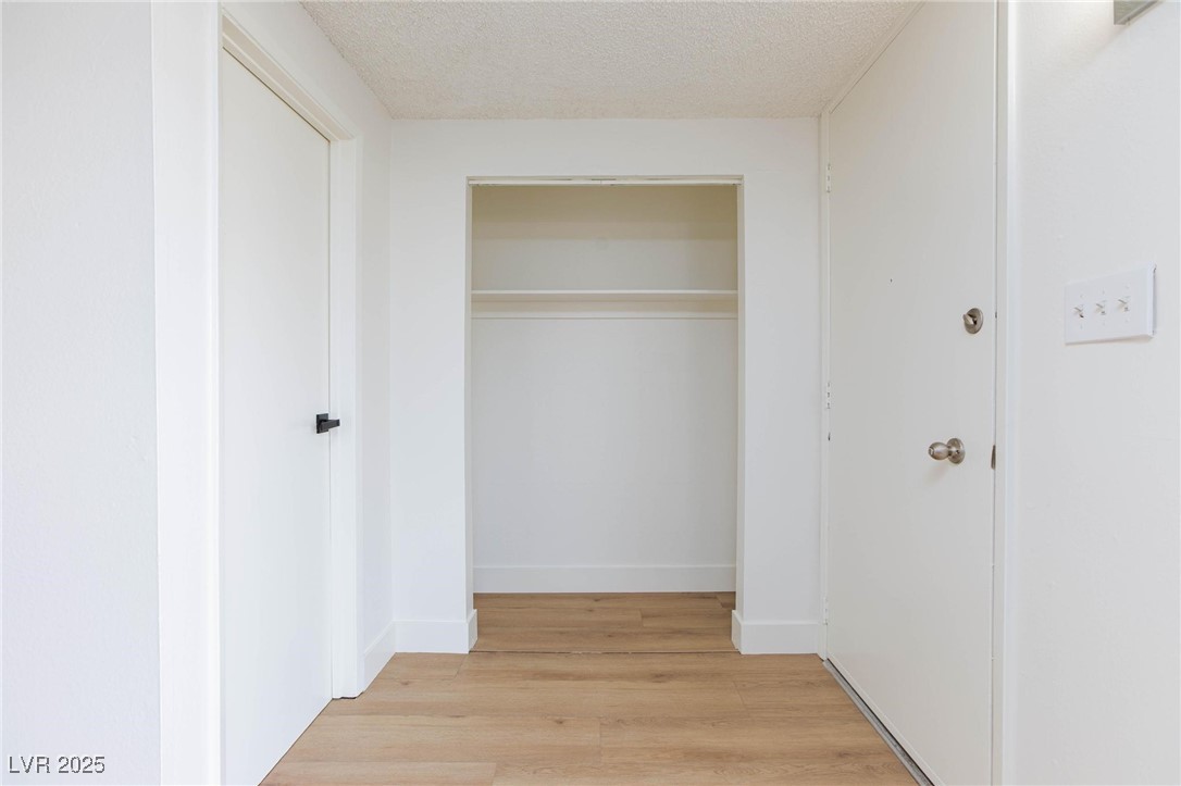 600 Willow Green Drive Property Photo 4