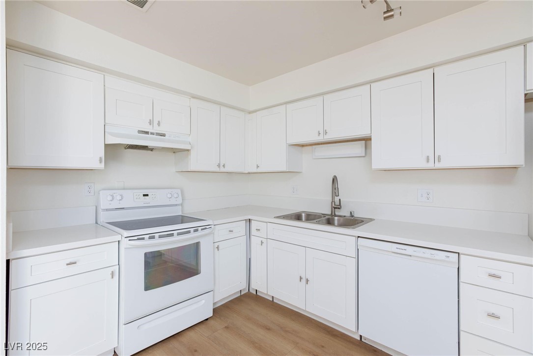 600 Willow Green Drive Property Photo 12