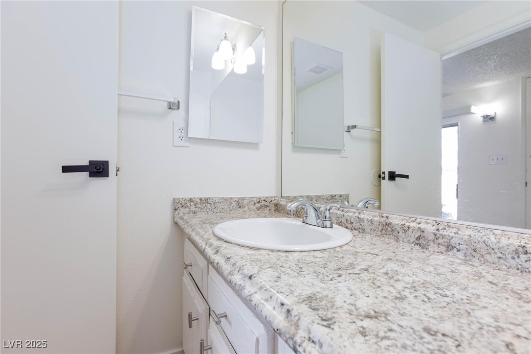 600 Willow Green Drive Property Photo 15