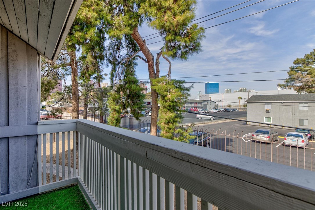 600 Willow Green Drive Property Photo 24