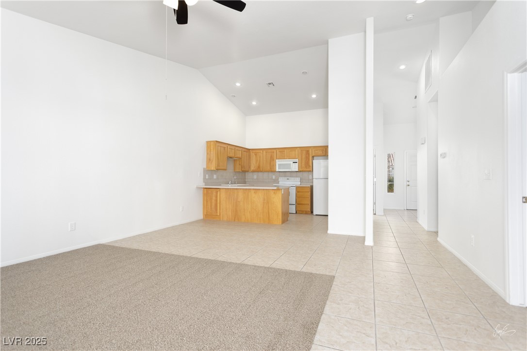 700 Aztec Circle 12b Property Photo 4
