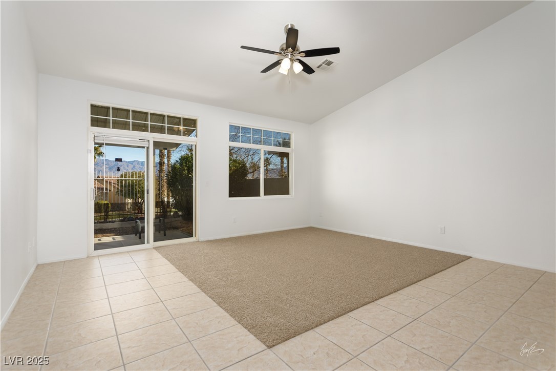 700 Aztec Circle 12b Property Photo 5