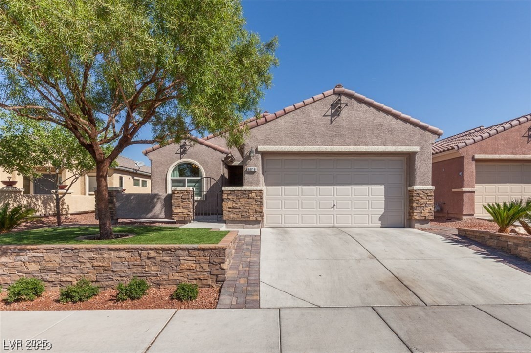 6816 Royal Poinciana Court Property Photo